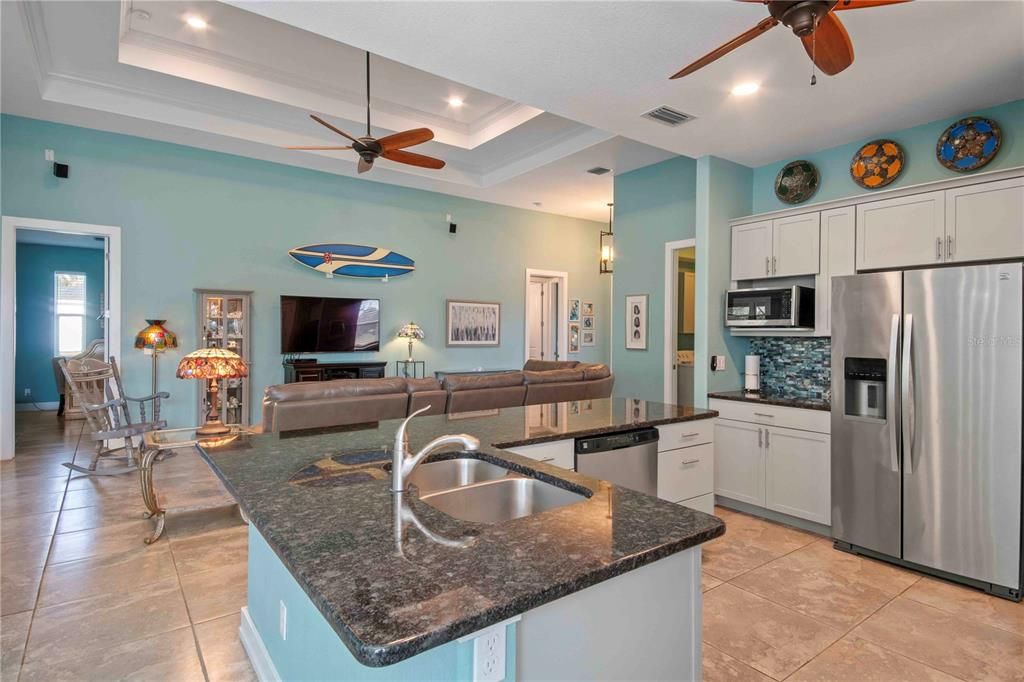 На продажу: $550,000 (3 спален, 2 ванн, 1843 Квадратных фут)