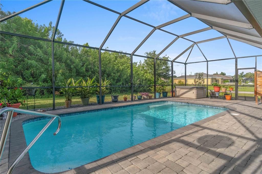 На продажу: $550,000 (3 спален, 2 ванн, 1843 Квадратных фут)