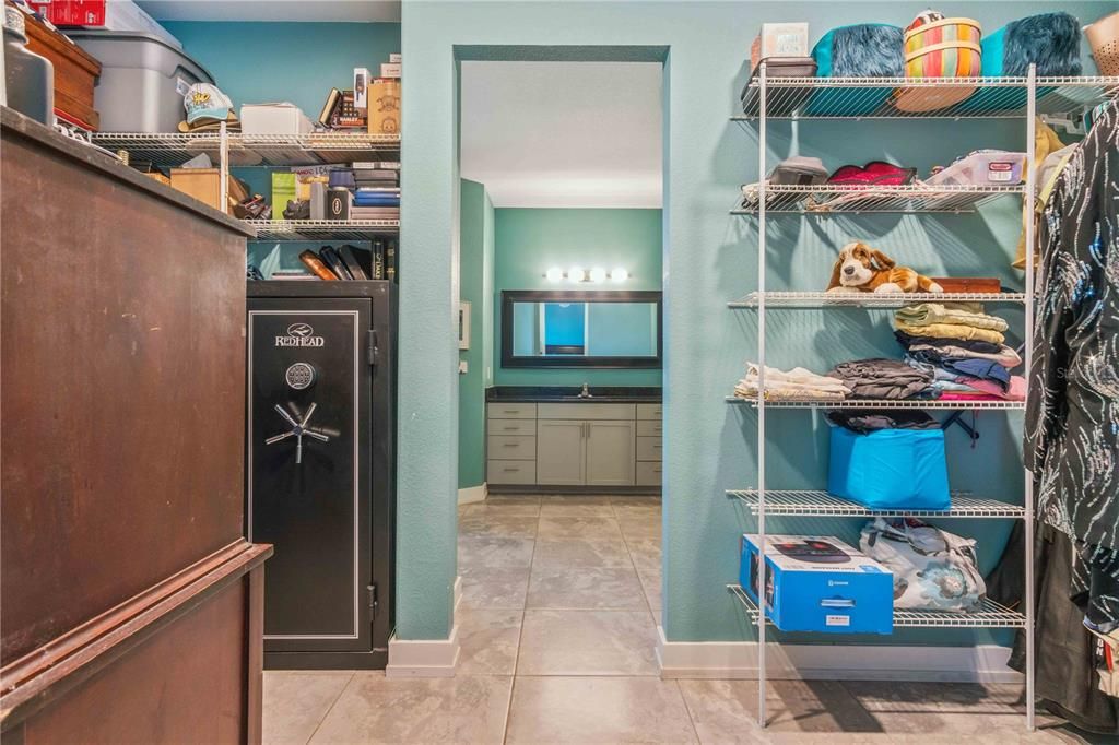 На продажу: $550,000 (3 спален, 2 ванн, 1843 Квадратных фут)