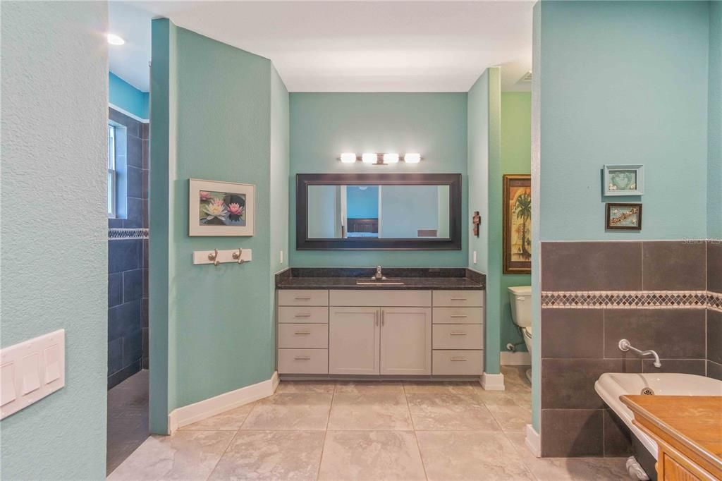 На продажу: $550,000 (3 спален, 2 ванн, 1843 Квадратных фут)