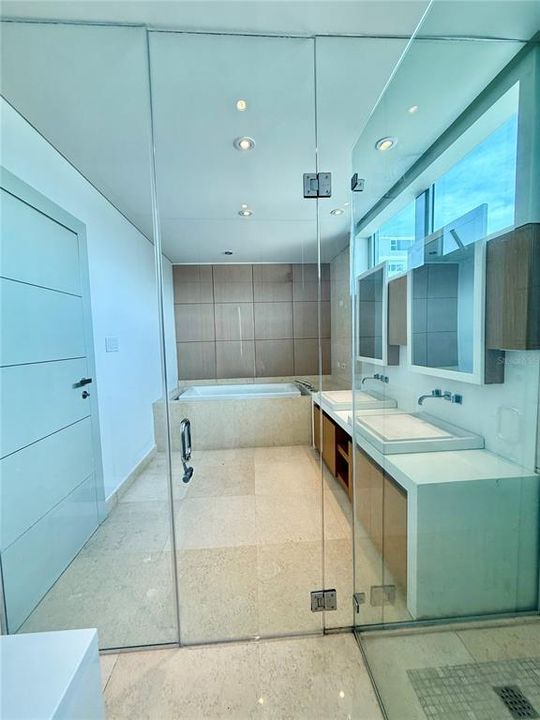 En Renta: $15,000 (3 camas, 2 baños, 3800 Pies cuadrados)