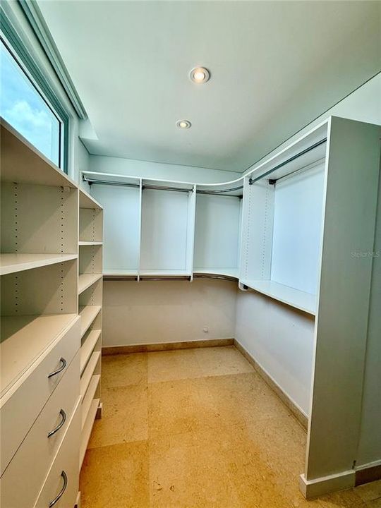 En Renta: $15,000 (3 camas, 2 baños, 3800 Pies cuadrados)