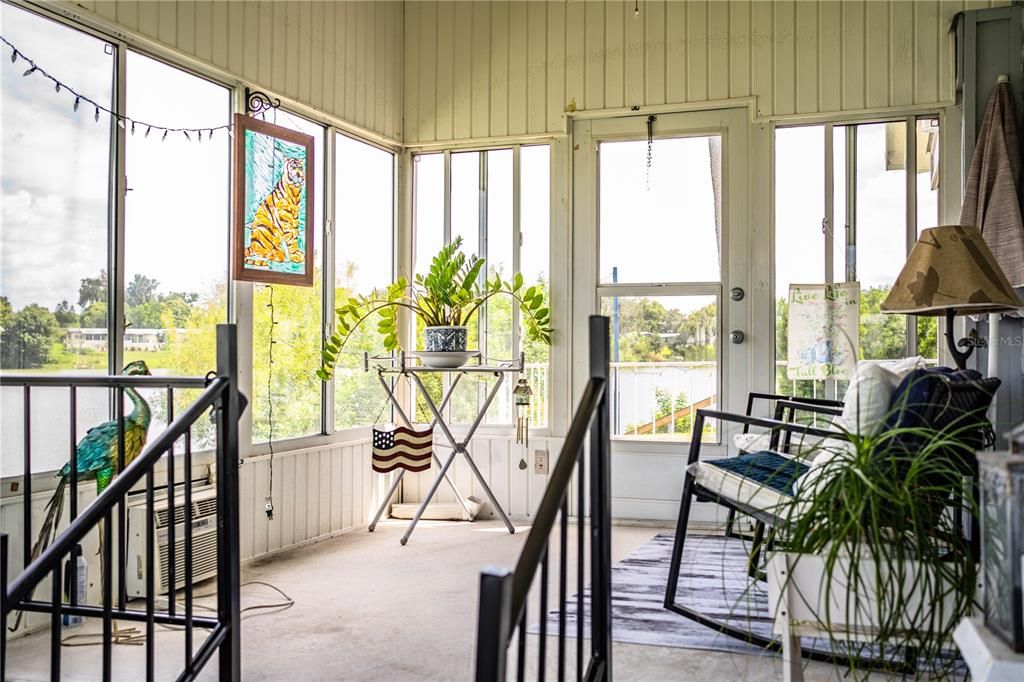 Active With Contract: $185,000 (2 beds, 2 baths, 1296 Square Feet)