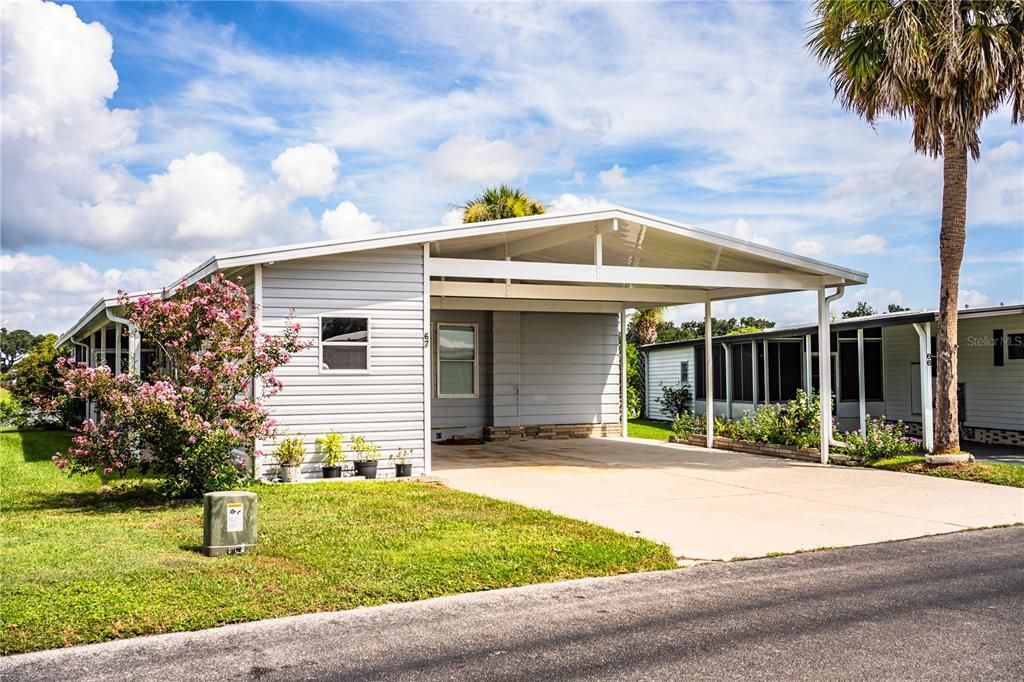 Active With Contract: $185,000 (2 beds, 2 baths, 1296 Square Feet)