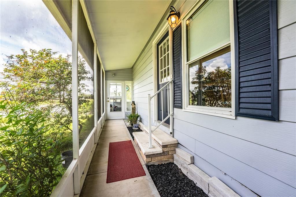 Active With Contract: $185,000 (2 beds, 2 baths, 1296 Square Feet)