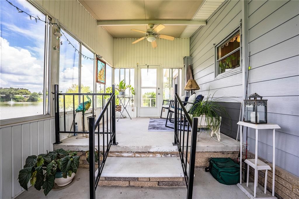 Active With Contract: $185,000 (2 beds, 2 baths, 1296 Square Feet)