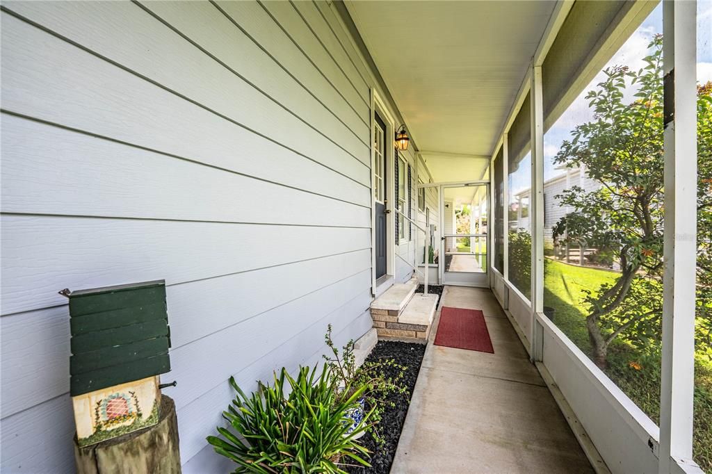 Active With Contract: $185,000 (2 beds, 2 baths, 1296 Square Feet)