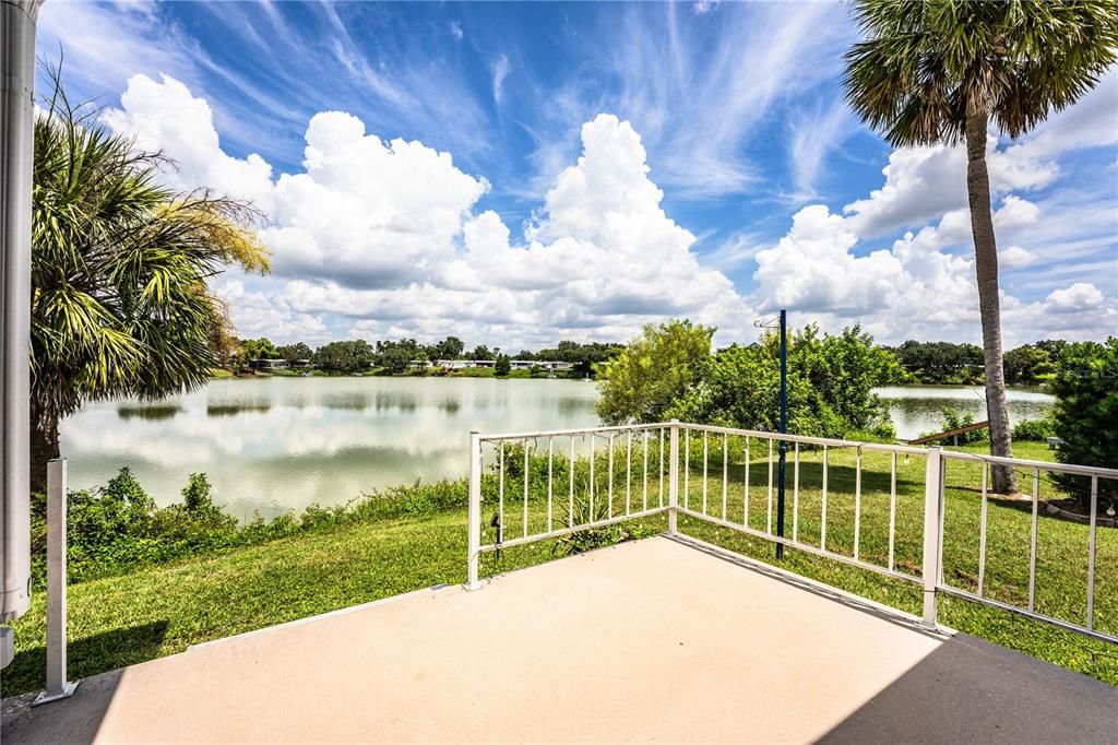 Active With Contract: $185,000 (2 beds, 2 baths, 1296 Square Feet)