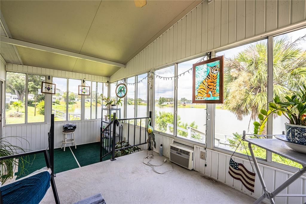 Active With Contract: $185,000 (2 beds, 2 baths, 1296 Square Feet)