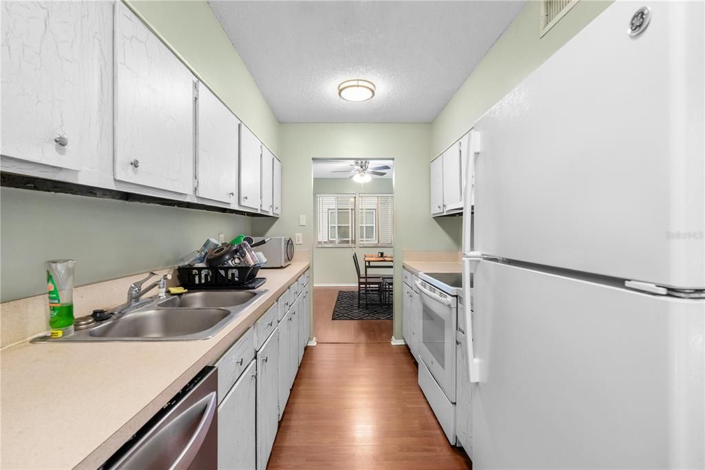 待售: $142,000 (3 贝兹, 2 浴室, 1289 平方英尺)