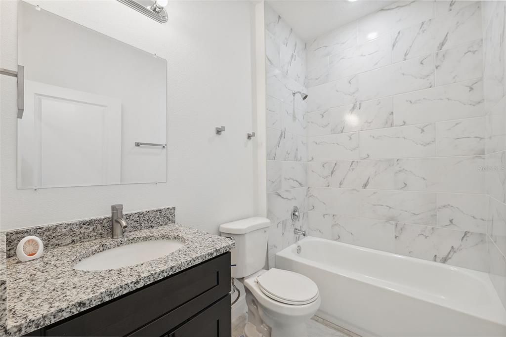 For Rent: $1,700 (4 beds, 2 baths, 1580 Square Feet)