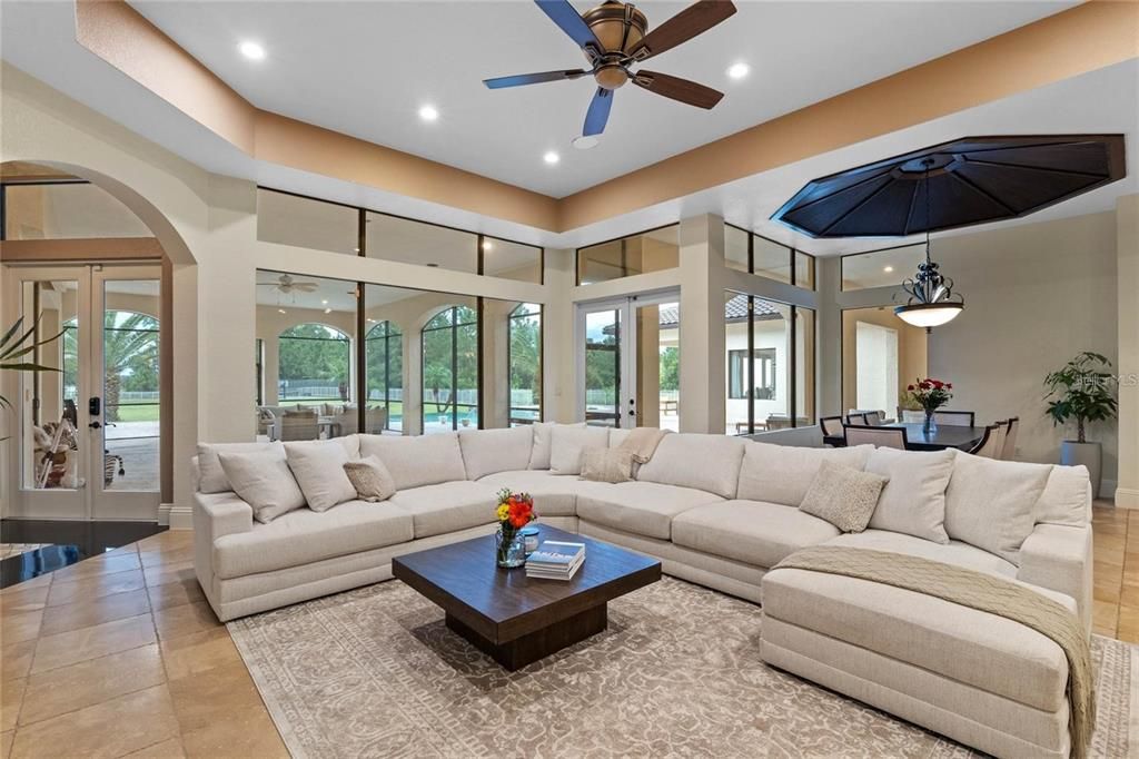 На продажу: $3,750,000 (8 спален, 7 ванн, 10179 Квадратных фут)