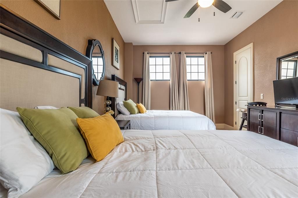 На продажу: $3,750,000 (8 спален, 7 ванн, 10179 Квадратных фут)