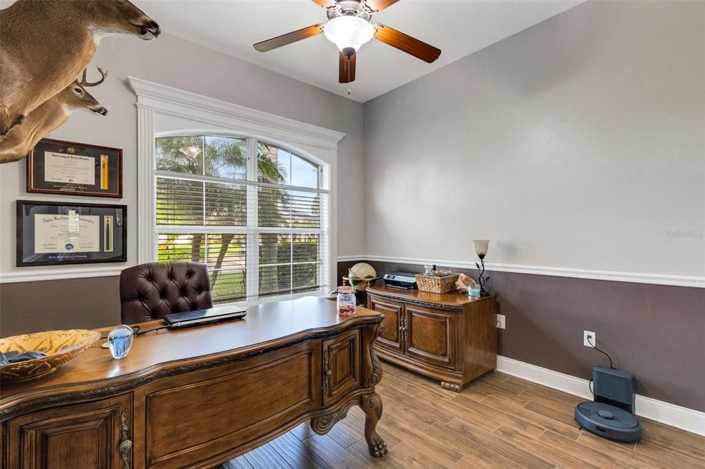 合同活跃: $749,000 (4 贝兹, 3 浴室, 3307 平方英尺)