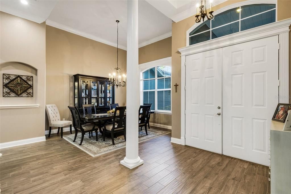 合同活跃: $749,000 (4 贝兹, 3 浴室, 3307 平方英尺)