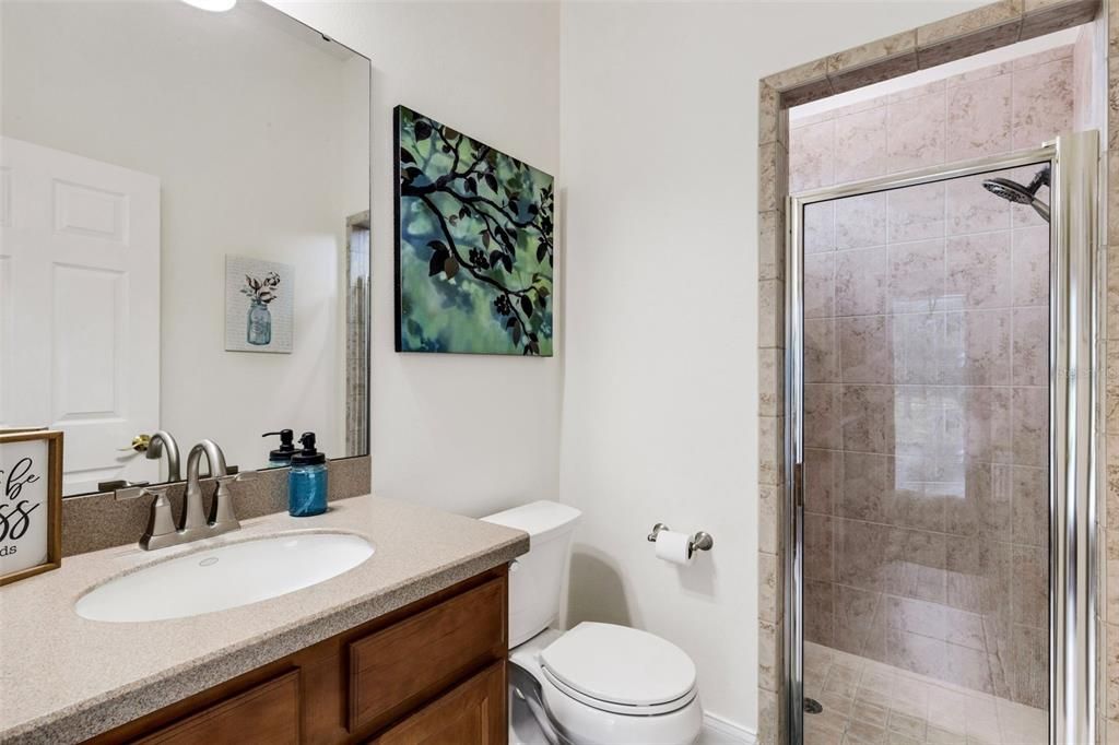 合同活跃: $749,000 (4 贝兹, 3 浴室, 3307 平方英尺)