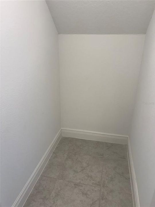 Active With Contract: $2,900 (3 beds, 2 baths, 1787 Square Feet)