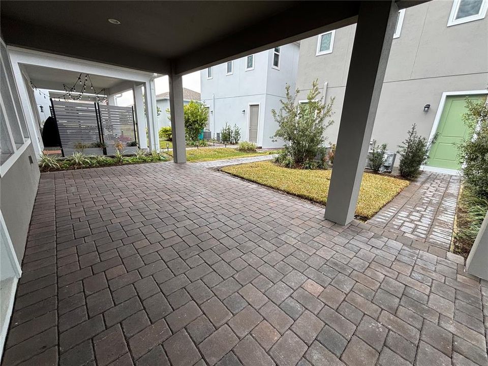 Active With Contract: $2,900 (3 beds, 2 baths, 1787 Square Feet)