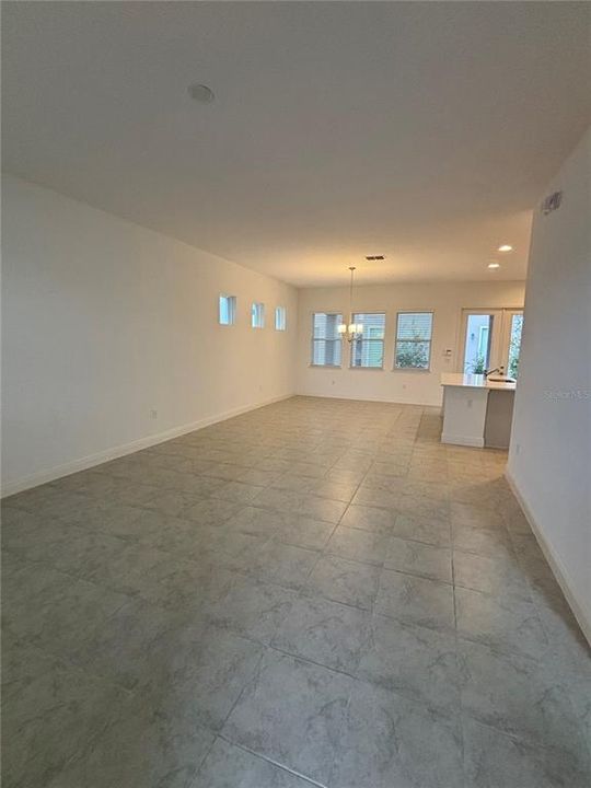 Active With Contract: $2,900 (3 beds, 2 baths, 1787 Square Feet)