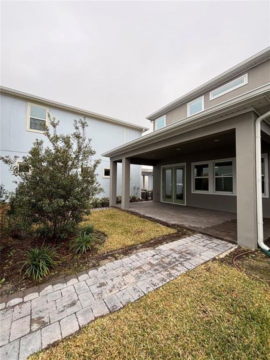 Active With Contract: $2,900 (3 beds, 2 baths, 1787 Square Feet)