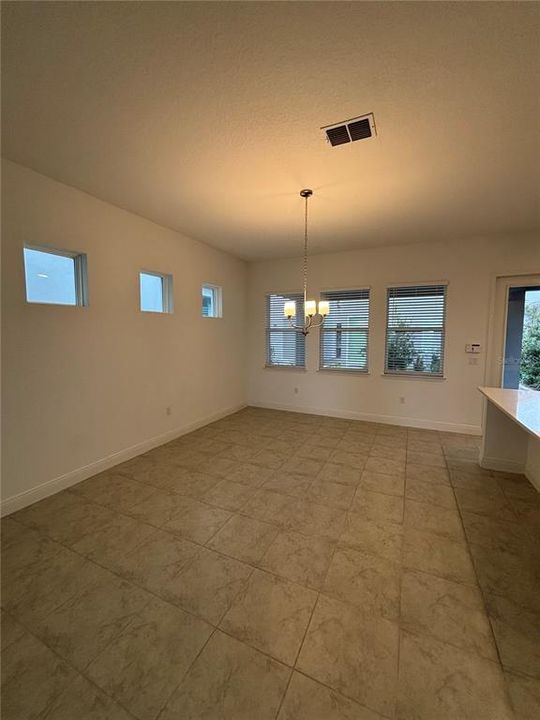 Active With Contract: $2,900 (3 beds, 2 baths, 1787 Square Feet)
