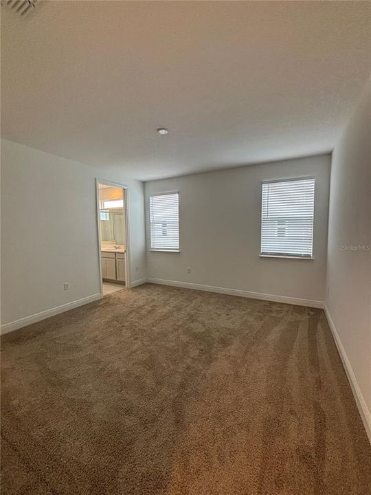 Active With Contract: $2,900 (3 beds, 2 baths, 1787 Square Feet)