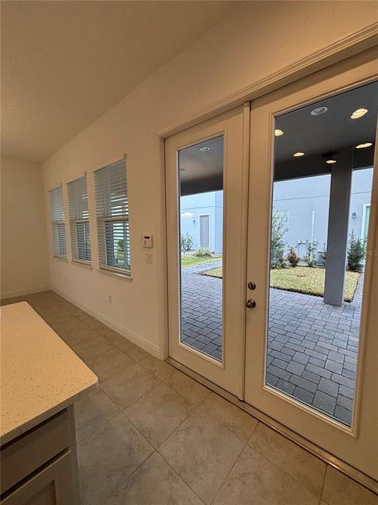 Active With Contract: $2,900 (3 beds, 2 baths, 1787 Square Feet)