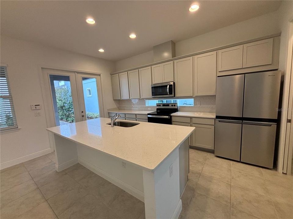 Active With Contract: $2,900 (3 beds, 2 baths, 1787 Square Feet)