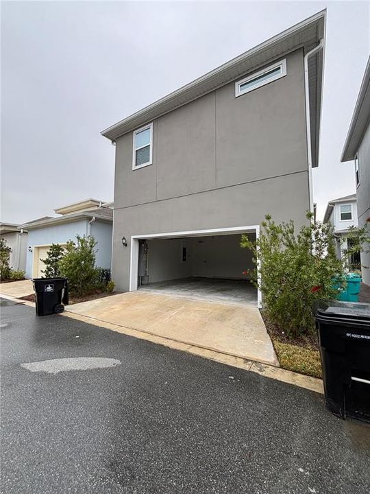 Active With Contract: $2,900 (3 beds, 2 baths, 1787 Square Feet)