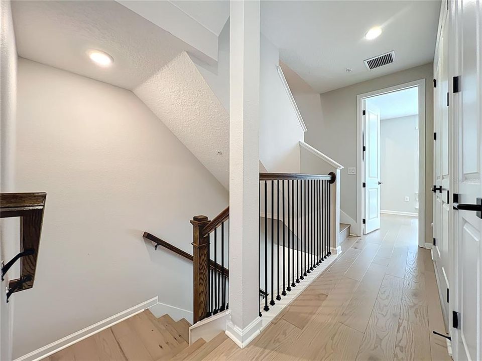 На продажу: $680,000 (4 спален, 3 ванн, 1815 Квадратных фут)