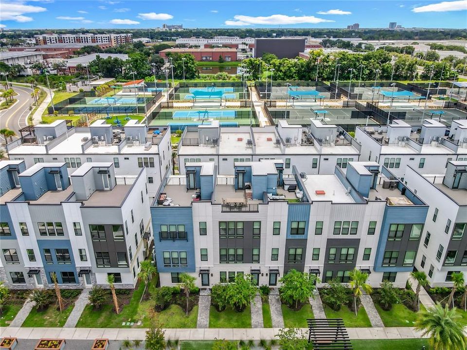 На продажу: $680,000 (4 спален, 3 ванн, 1815 Квадратных фут)