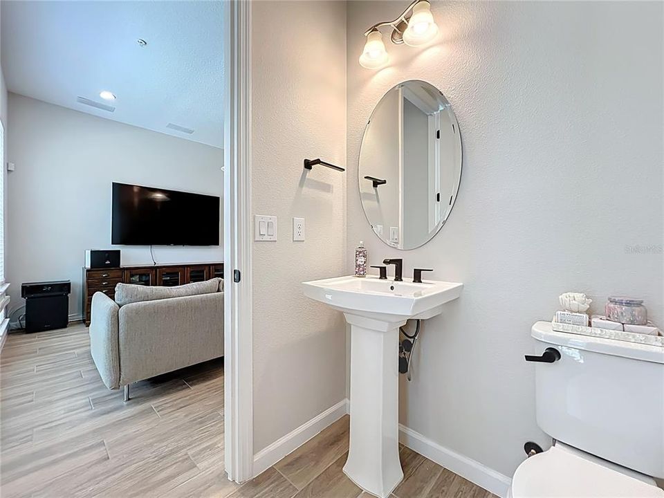 На продажу: $680,000 (4 спален, 3 ванн, 1815 Квадратных фут)