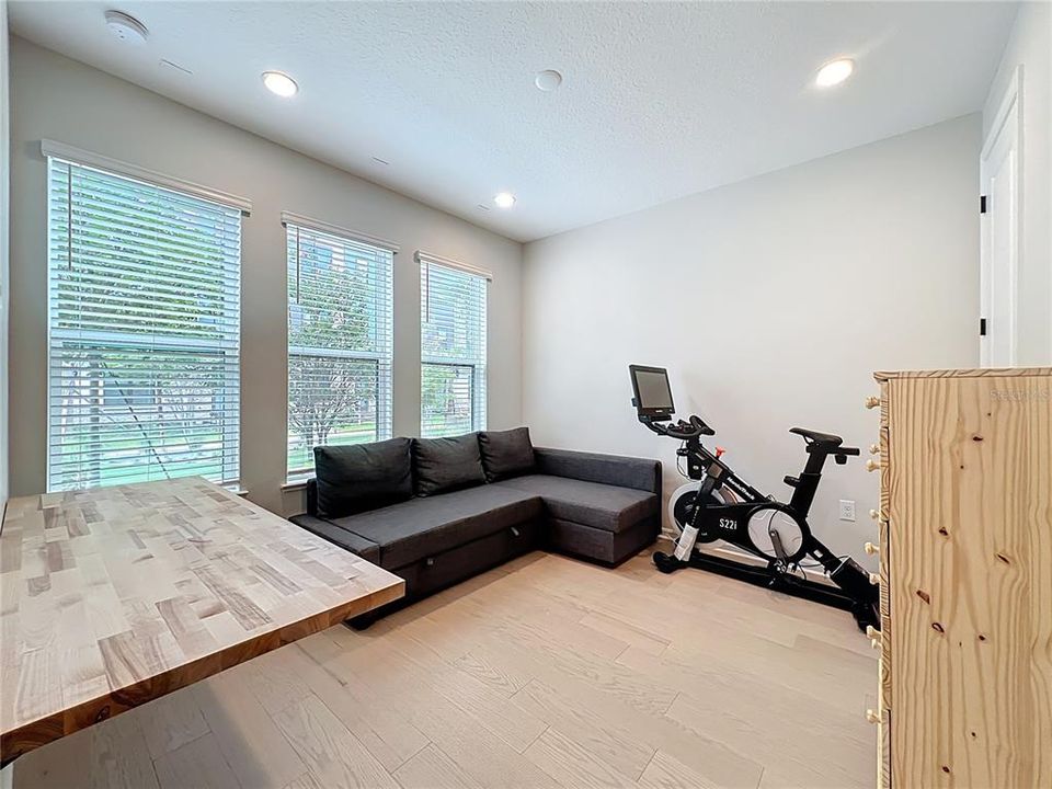 На продажу: $680,000 (4 спален, 3 ванн, 1815 Квадратных фут)