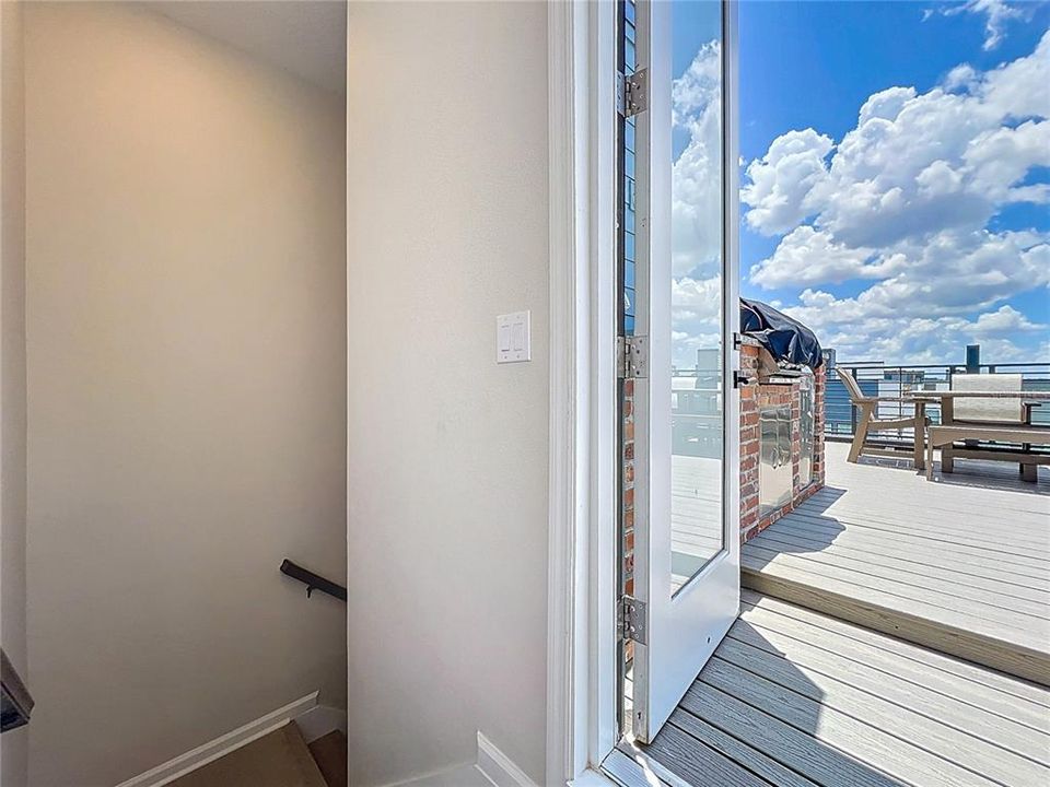 На продажу: $680,000 (4 спален, 3 ванн, 1815 Квадратных фут)