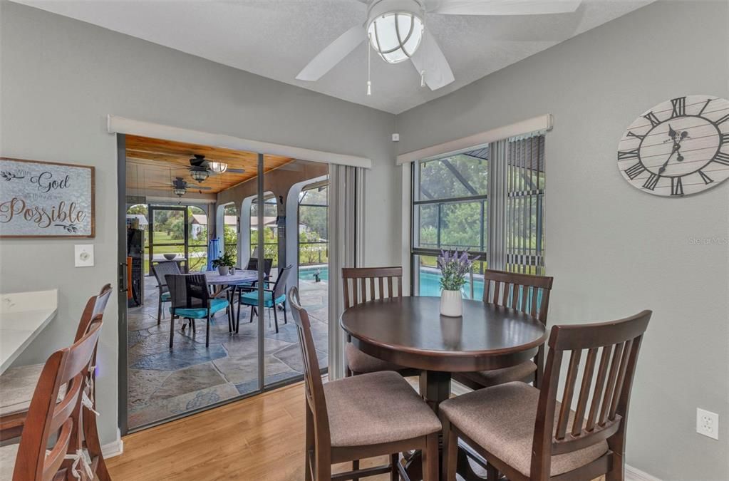 合同活跃: $419,900 (3 贝兹, 2 浴室, 2271 平方英尺)