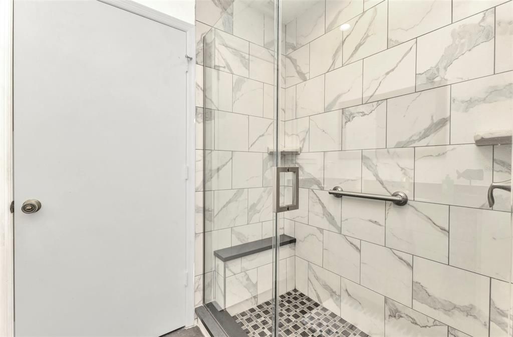 合同活跃: $419,900 (3 贝兹, 2 浴室, 2271 平方英尺)