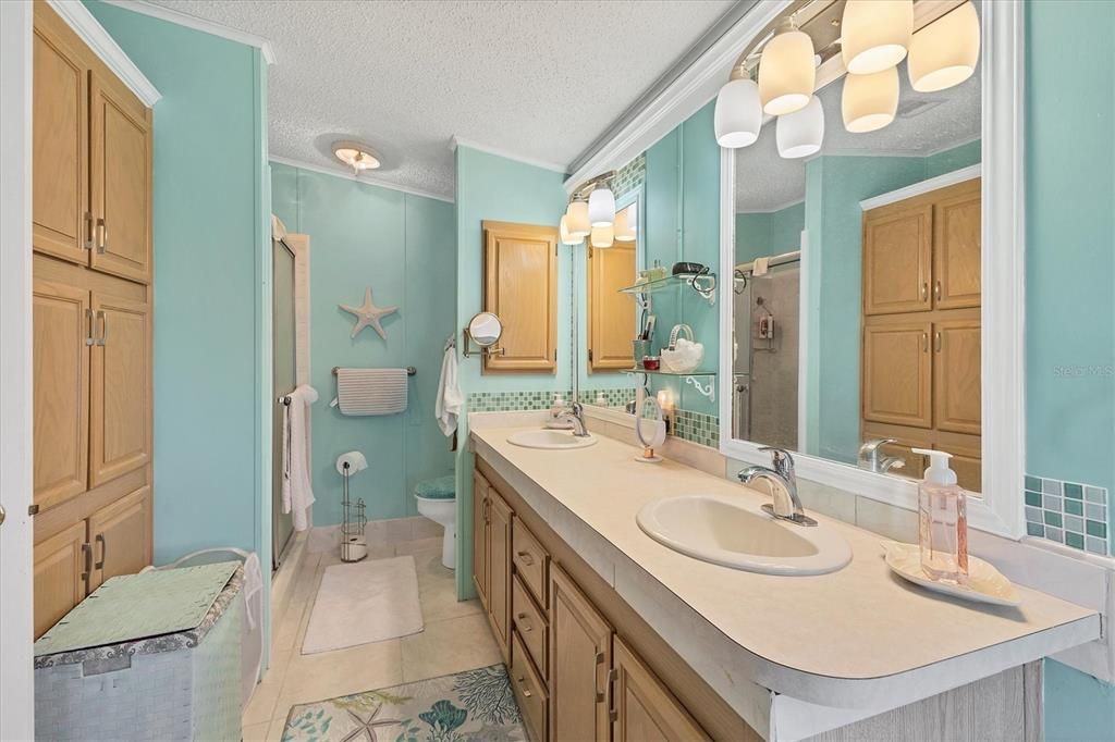 Activo con contrato: $190,000 (2 camas, 2 baños, 1421 Pies cuadrados)