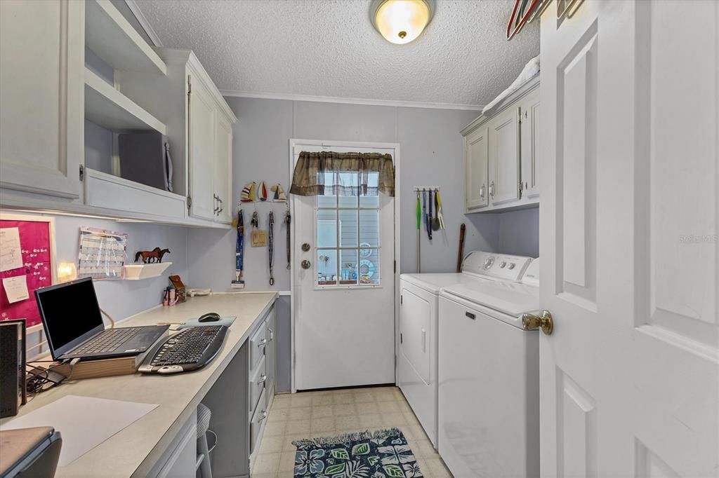 Activo con contrato: $190,000 (2 camas, 2 baños, 1421 Pies cuadrados)