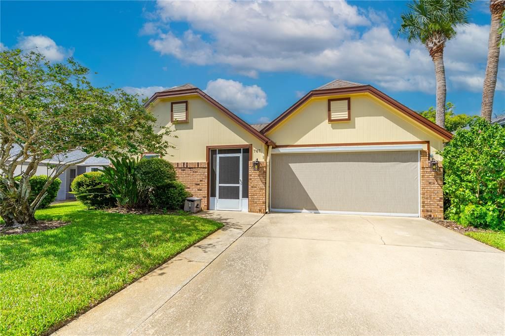 Под контрактом: $319,000 (3 спален, 2 ванн, 1344 Квадратных фут)