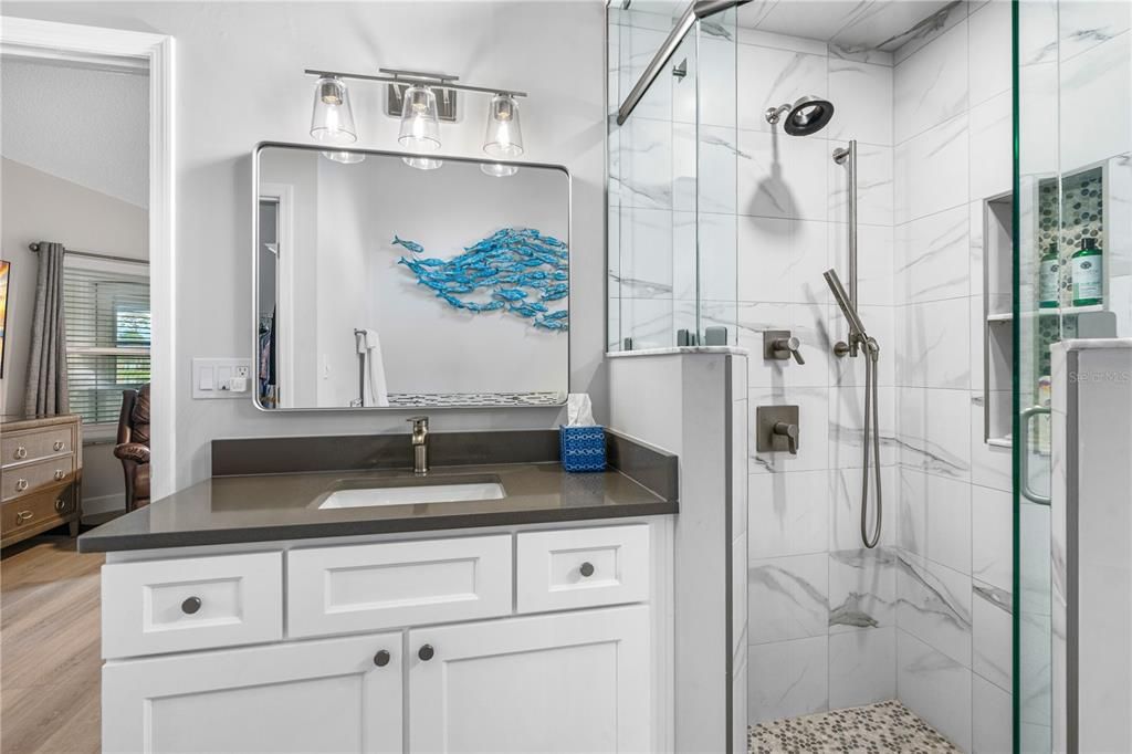 Под контрактом: $319,000 (3 спален, 2 ванн, 1344 Квадратных фут)