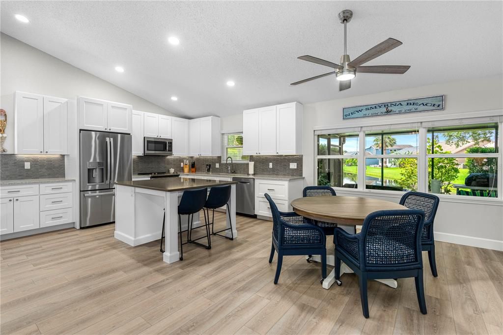 Под контрактом: $319,000 (3 спален, 2 ванн, 1344 Квадратных фут)