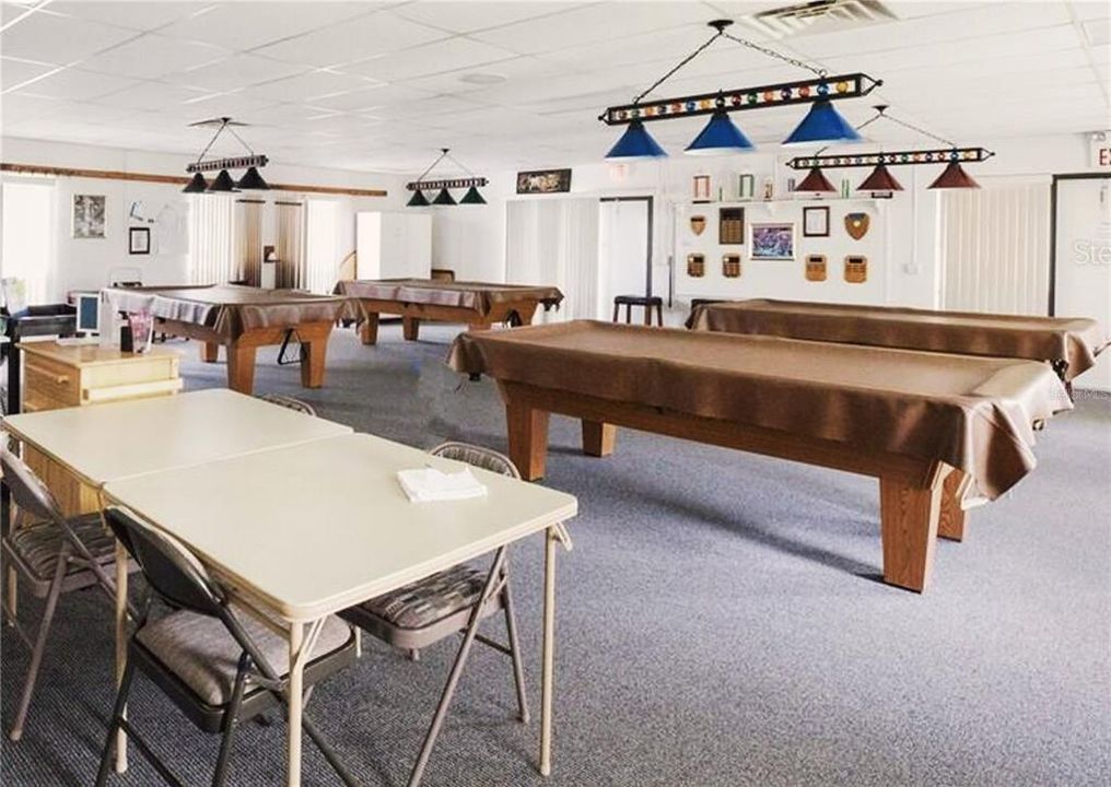 合同活跃: $189,000 (3 贝兹, 2 浴室, 1485 平方英尺)