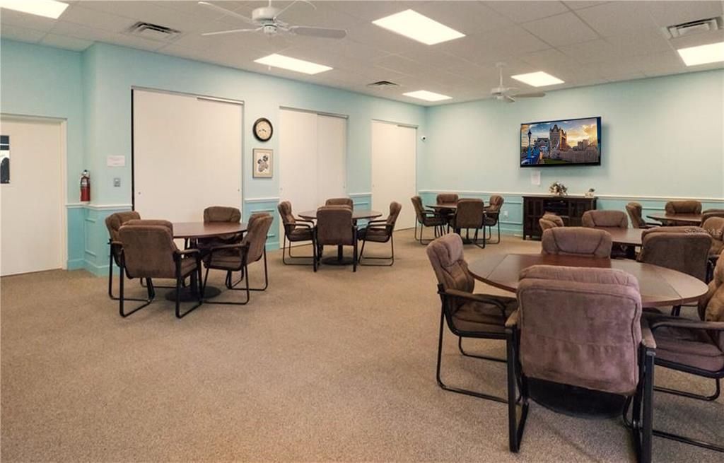 合同活跃: $189,000 (3 贝兹, 2 浴室, 1485 平方英尺)