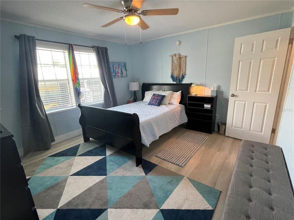 合同活跃: $189,000 (3 贝兹, 2 浴室, 1485 平方英尺)