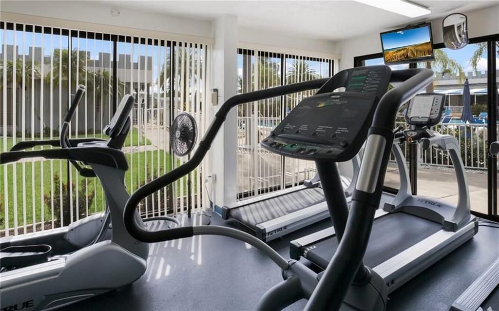 合同活跃: $189,000 (3 贝兹, 2 浴室, 1485 平方英尺)