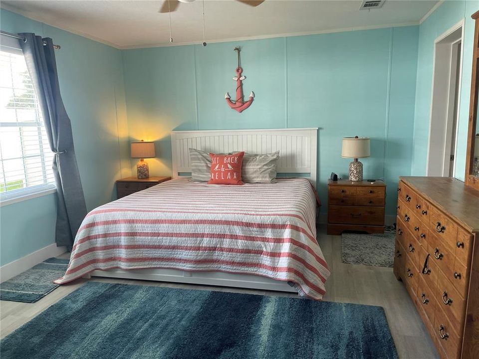 合同活跃: $189,000 (3 贝兹, 2 浴室, 1485 平方英尺)