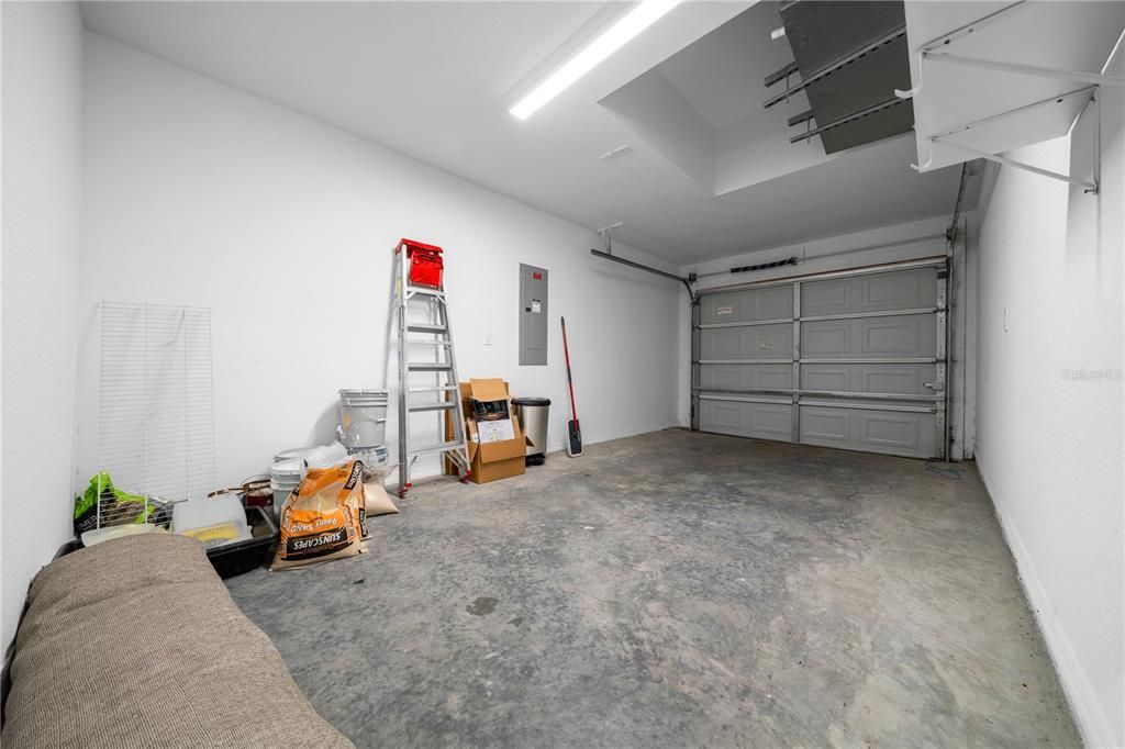 Active With Contract: $210,000 (3 beds, 2 baths, 1014 Square Feet)