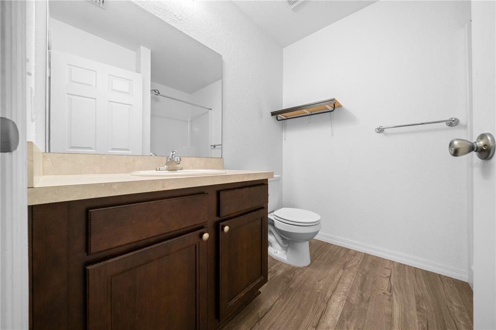 Active With Contract: $210,000 (3 beds, 2 baths, 1014 Square Feet)