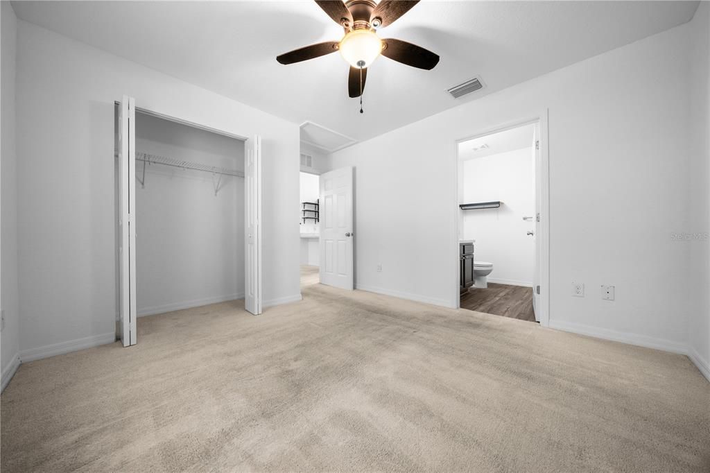 Active With Contract: $210,000 (3 beds, 2 baths, 1014 Square Feet)