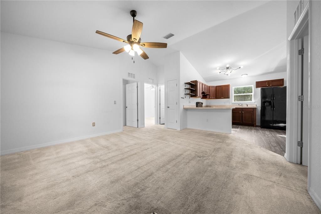 Active With Contract: $210,000 (3 beds, 2 baths, 1014 Square Feet)